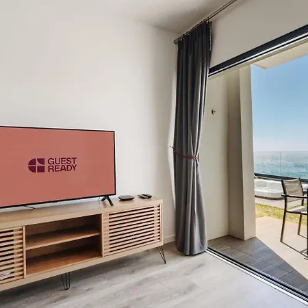 Guestready - With Stunning Views Daire *